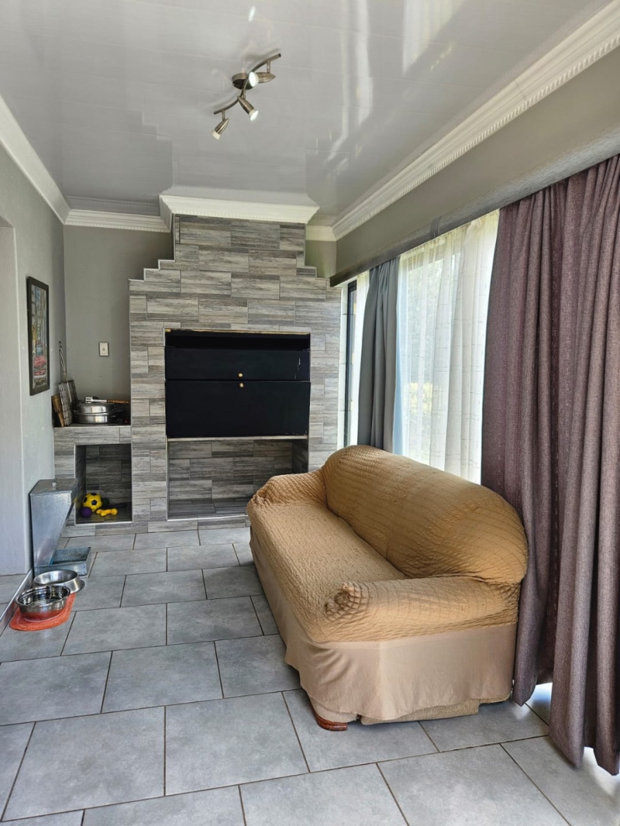 3 Bedroom Property for Sale in Hillcrest Northern Cape